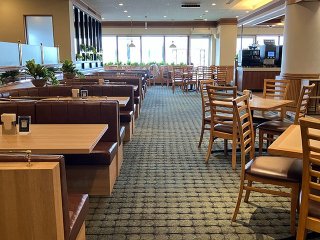 アクアシティお台場店の外観